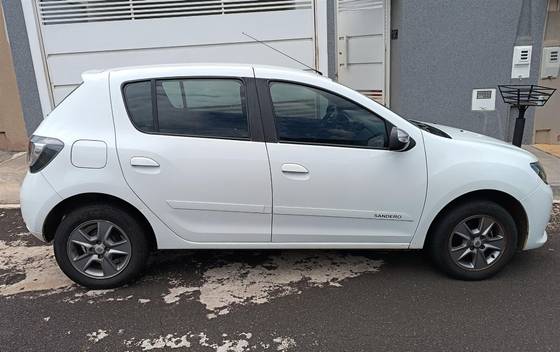 RENAULT SANDERO 1.0 12V SCE FLEX VIBE MANUAL